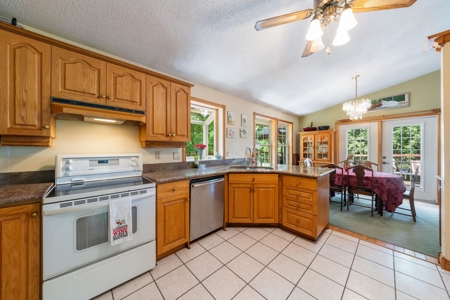 Winery for Sale in Plympton-Wyoming - image 43