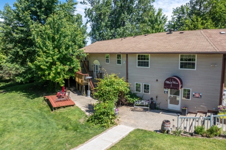 Winery for Sale in Plympton-Wyoming - image 1