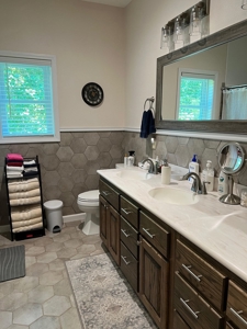 Arkansas Country Home on 10 Acres For Sale - image 9