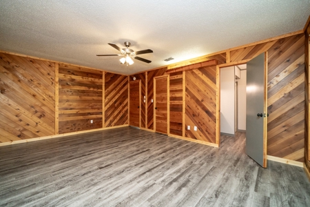 East Texas Country Homeplace - image 11