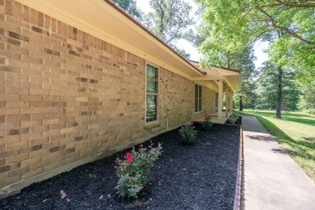 East Texas Country Homeplace - image 2