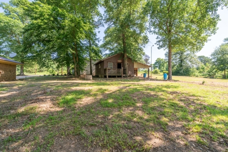 East Texas Country Homeplace - image 27
