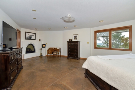 Off-Grid Colorado Ranch on 218 acres - image 27
