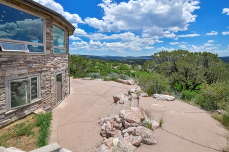 Off-Grid Colorado Ranch on 218 acres - image 7