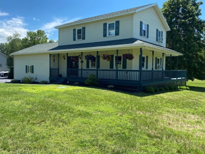 Country Home on Acre Lot For Sale in Swanton, VT! - image 5