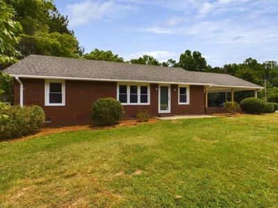 Completely renovated home in Lexington NC on +/- 1.13 Acres - image 6