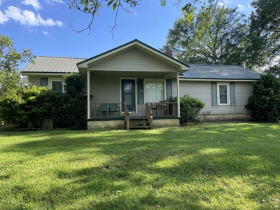 Country Home For Sale In Mcnairy Tn With 79.2 Acres - image 1