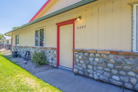 Home for sale with RV Parking and NO HOA, 3 bed/2 bath - image 36