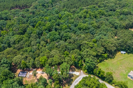 Beautiful 1.5 acre lot on Lake Hartwell with covered dock - image 7
