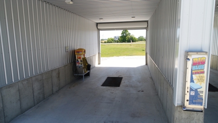 Commercial Business Opportunity in Queen City, MO - image 4
