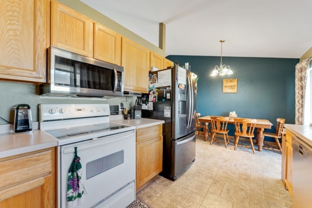 Ranch Home in the Park Ridge Subdivision Baraboo WI - image 12