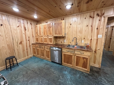 Country Home For Sale on 12.7+/- Acres in Ward, AR - image 20