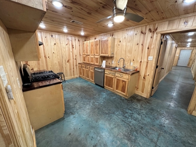 Country Home For Sale on 12.7+/- Acres in Ward, AR - image 24