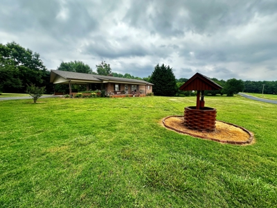Home in Alexander County on +/- 31.26 Acres - image 2