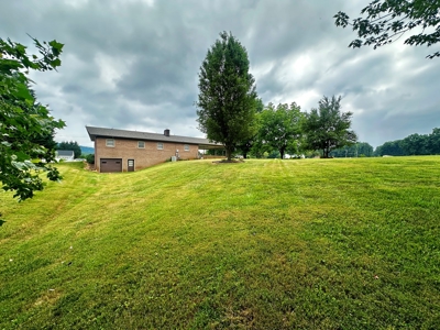Home in Alexander County on +/- 31.26 Acres - image 6