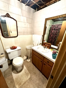 Home in Alexander County on +/- 31.26 Acres - image 30