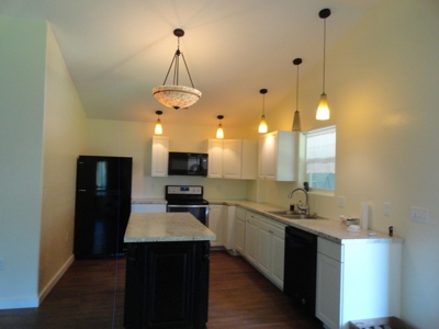 2021 Earth Contact  Home On 2.5 Acres - image 12