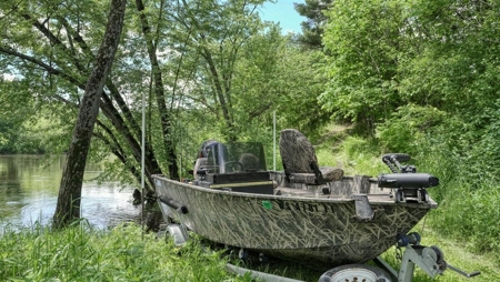 River Front Cabin on 67 acres discovered - image 36