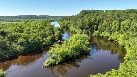 River Front Cabin on 67 acres discovered - image 2