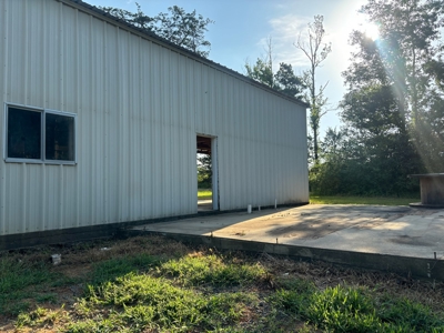 ±24.1 Acres Of East Texas Land With Insulated Shop And Pond - image 12