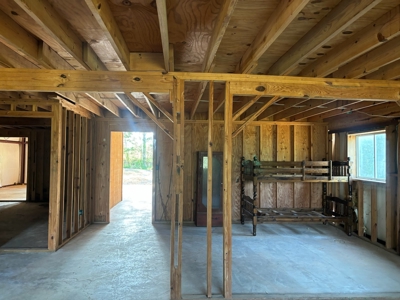 ±24.1 Acres Of East Texas Land With Insulated Shop And Pond - image 8