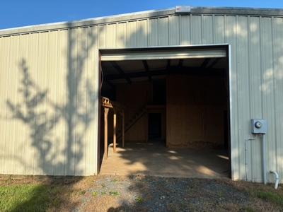 ±24.1 Acres Of East Texas Land With Insulated Shop And Pond - image 2