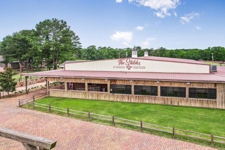 Running Creek Ranch - A Premier Equestrian and Sporting Retreat - image 13