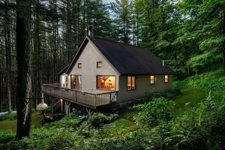 Cottage style home, on over 51 acres, for sale in Wisconsin - image 2