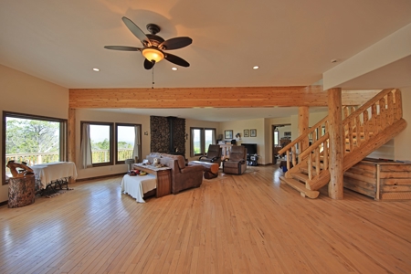 Mountain Home with Acreage and Views For Sale in Colorado - image 9