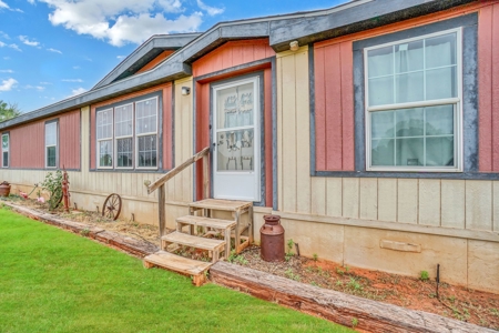 Home For Sale Near Elk City, Oklahoma - image 5