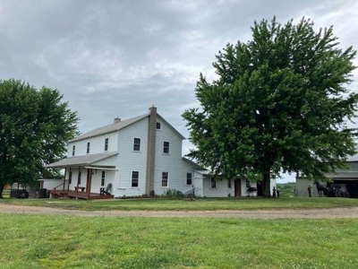 Home and Acreage For Sale - image 27
