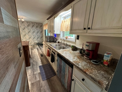 Private 3Br Home With Creek & 10.8Ac In Wayne County, Tn - image 12