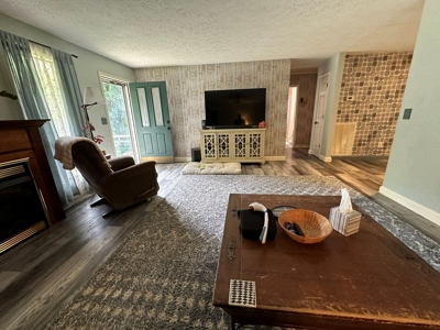 Private 3Br Home With Creek & 10.8Ac In Wayne County, Tn - image 8
