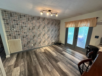 Private 3Br Home With Creek & 10.8Ac In Wayne County, Tn - image 16