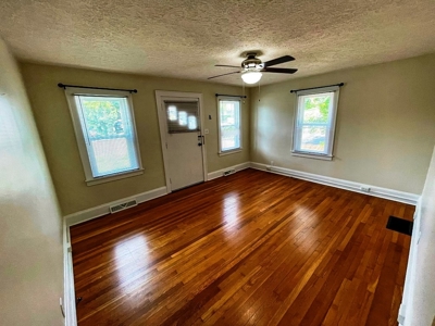Home For Sale In Wytheville VA - image 5
