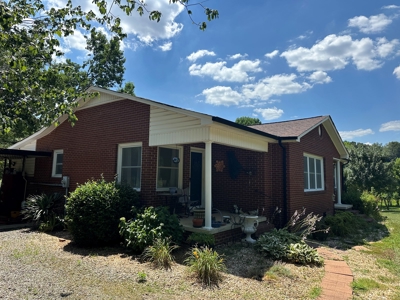 Brick Ranch on 5+/- acres in Alexander County NC - image 2