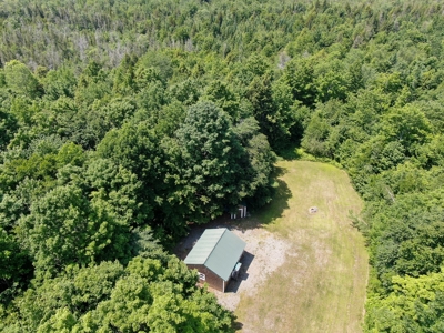 Maine Off-grid Retreat - image 2