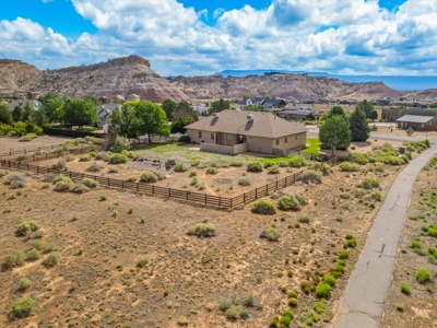 Grand Junction Colorado Home for Sale with Monument Views - image 3