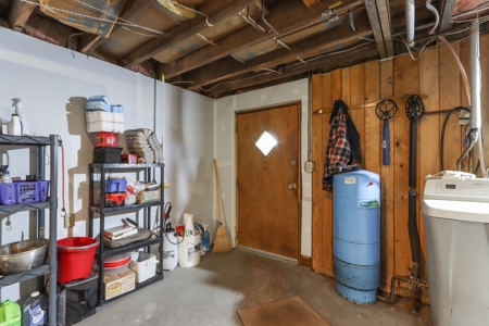 Country Home in Scandinavia, WI for Online AUCTION - image 16