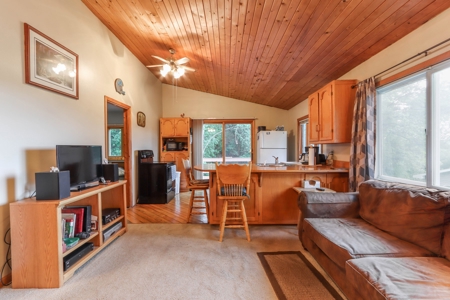 Country Home in Scandinavia, WI for Online AUCTION - image 5