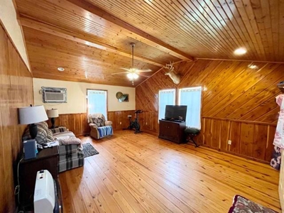 Cedar Sided home on 5 ac for sale Viola, AR - image 21