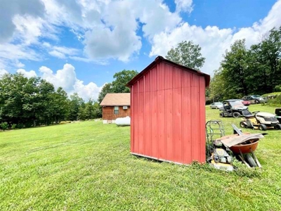 Cedar Sided home on 5 ac for sale Viola, AR - image 10