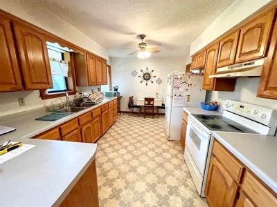 Cedar Sided home on 5 ac for sale Viola, AR - image 12