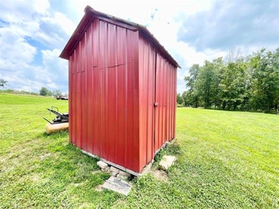 Cedar Sided home on 5 ac for sale Viola, AR - image 9