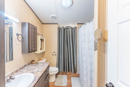 Country Home and Acreage with Live Water in Marion County - image 10