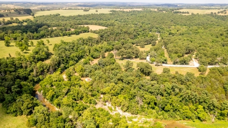 Country Home and Acreage with Live Water in Marion County - image 29