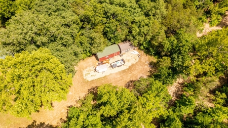 Country Home and Acreage with Live Water in Marion County - image 32