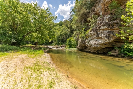 Country Home and Acreage with Live Water in Marion County - image 18