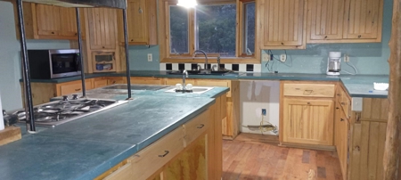 Private Home with Excellent access - image 45
