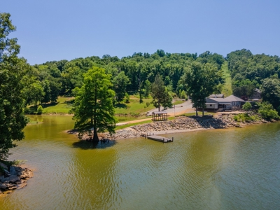 Private Waterfront Retreat On Tn River, 2 Homes, Boat Ramp - image 45